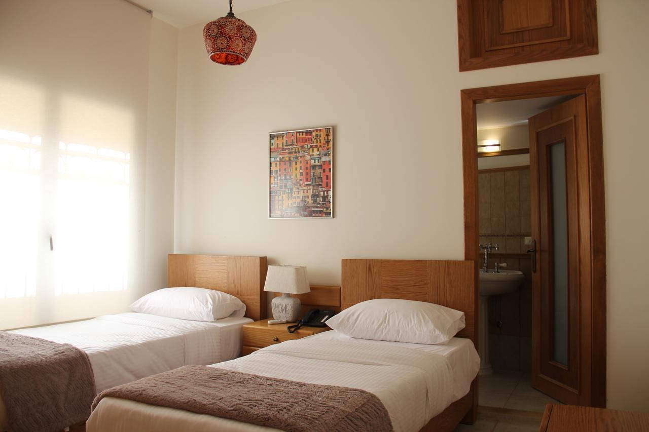 Domaine De Chouchene Hotel Sahrat al Qashsh Exterior photo