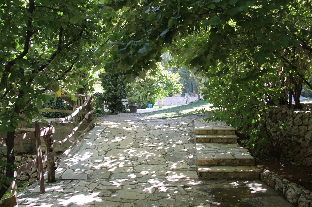 Domaine De Chouchene Hotel Sahrat al Qashsh Exterior photo
